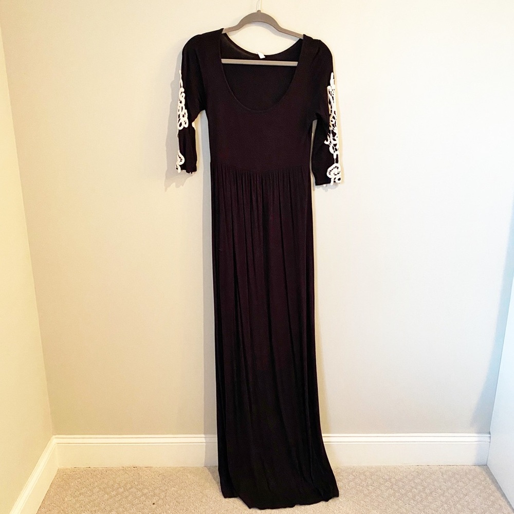 Pink Blush Maternity Black & Lace Maxi Dress Size Small